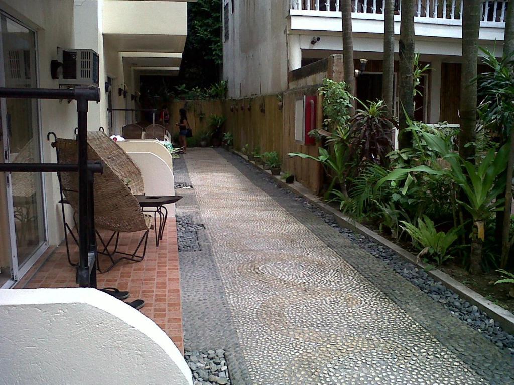 Beachcomber Resort Balabag  Exterior photo